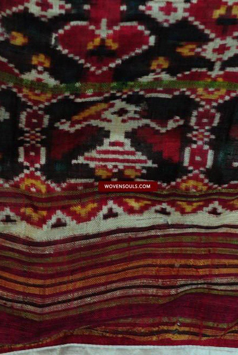 137 VERKAUFT Altes Webererbstück Patan Patola Doppel-Ikat-Sari-Fragment - A-WOVENSOULS-Antike-Vintage-Textilien-Kunst-Dekor
