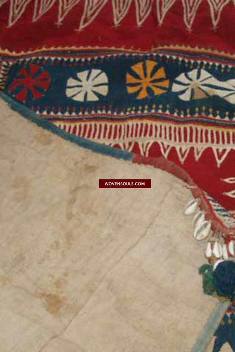 156 Vieux textile tribal brodé Banjara Ghodiyu-WOVENSOULS-Antique-Vintage-Textiles-Art-Décor