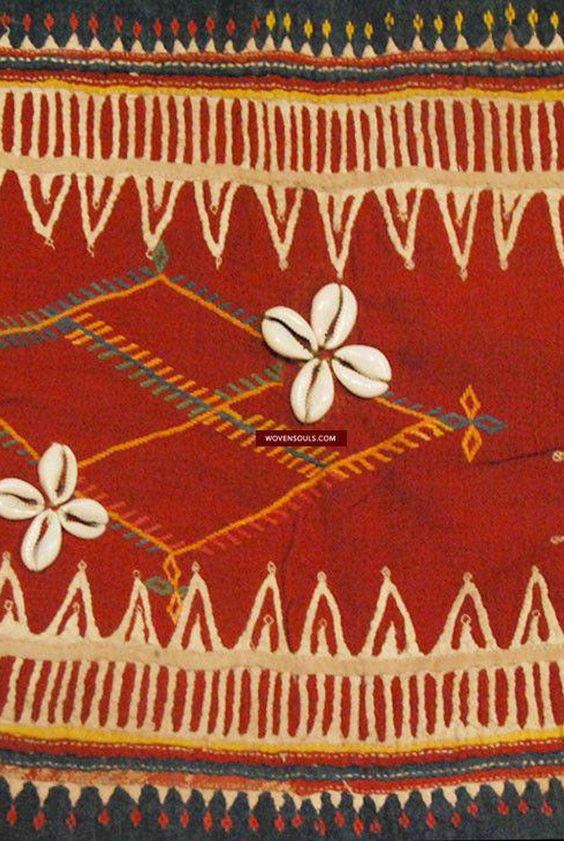 156 Vieux textile tribal brodé Banjara Ghodiyu-WOVENSOULS-Antique-Vintage-Textiles-Art-Décor