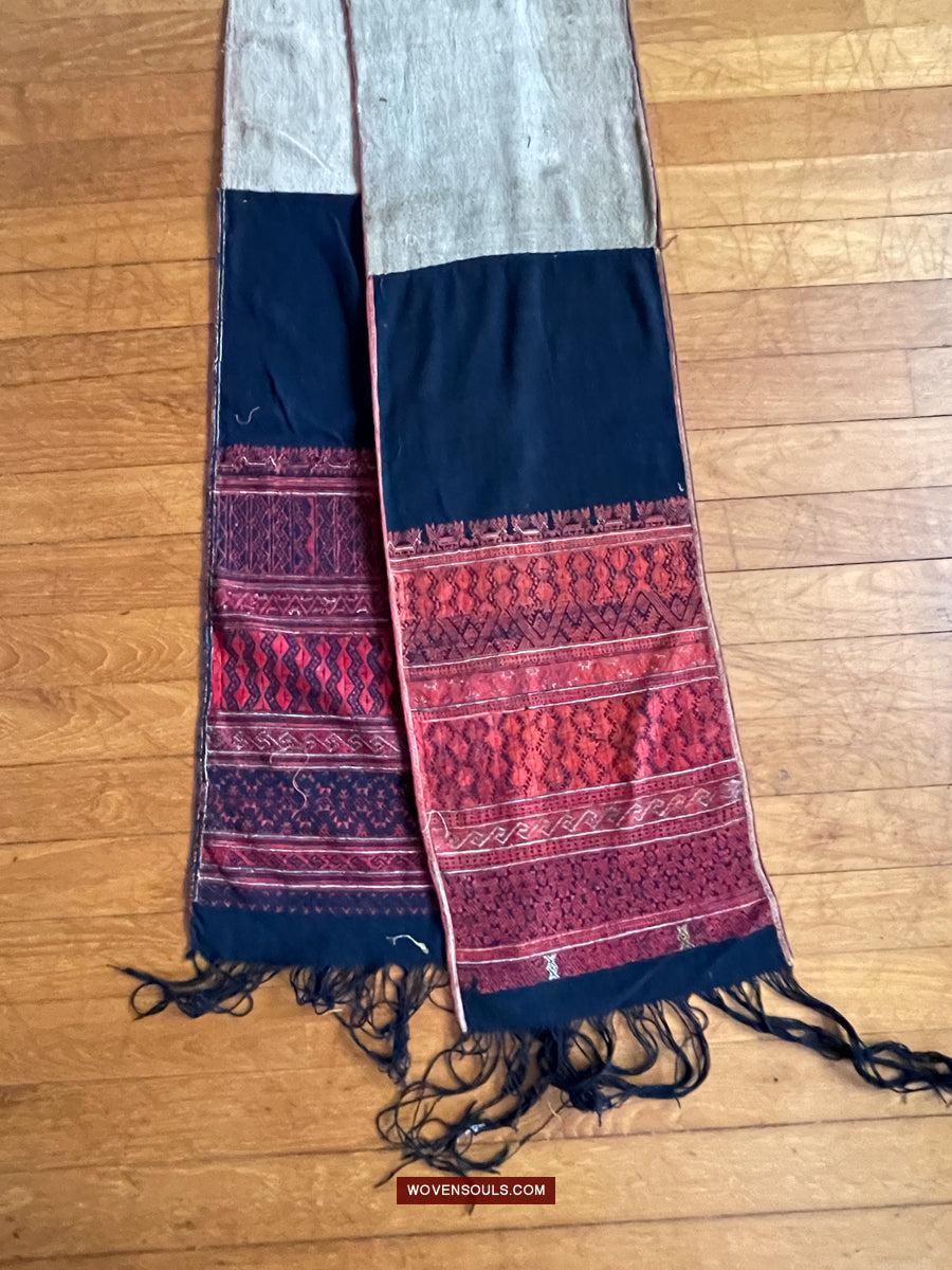 169 Antique Yao Head Cloth with Silk Floss Embroidery on Handspun cotton - Antique Decor Ethnic Art