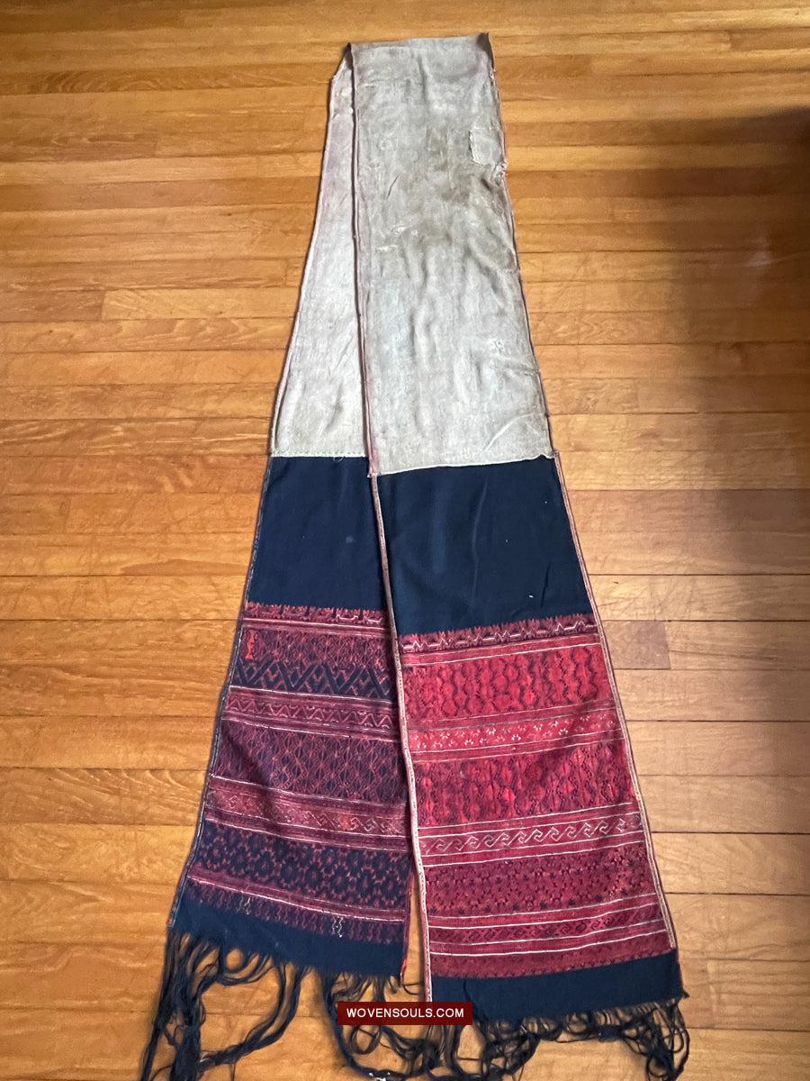 169 Antique Yao Head Cloth with Silk Floss Embroidery on Handspun cotton - Antique Decor Ethnic Art