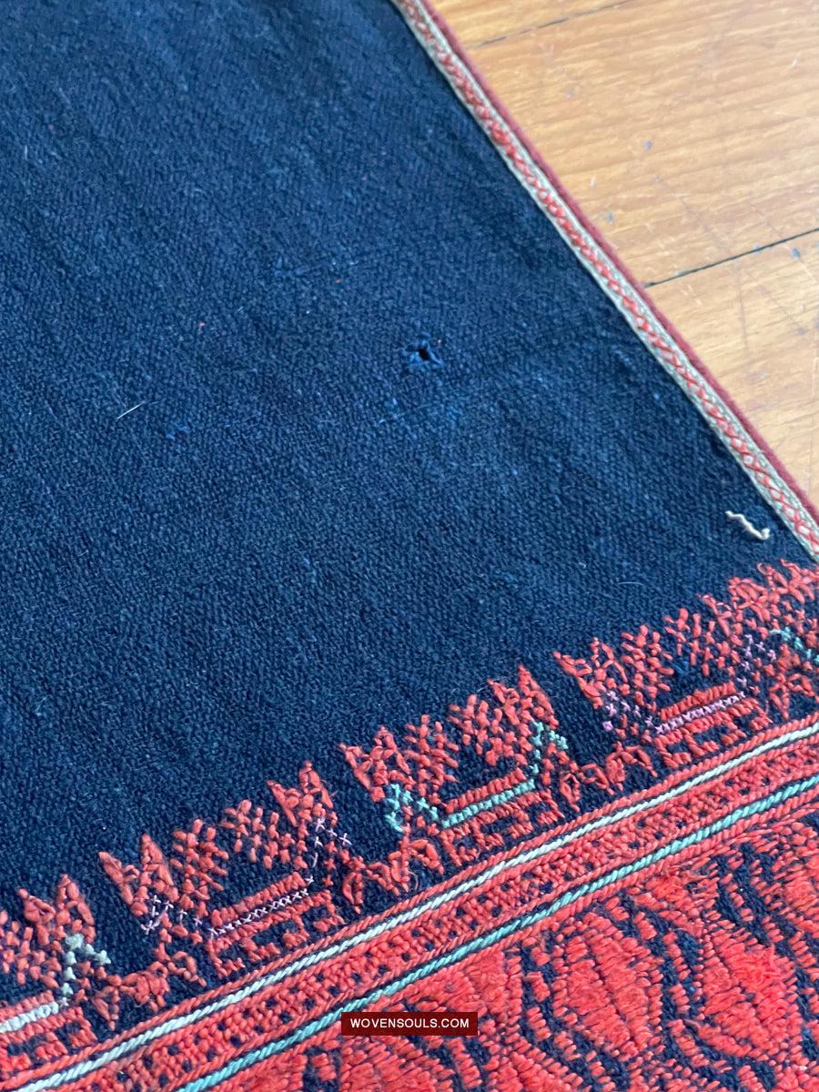 169 Antique Yao Head Cloth with Silk Floss Embroidery on Handspun cotton - Antique Decor Ethnic Art
