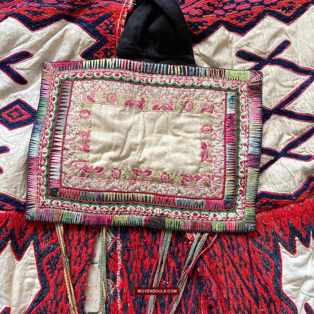 1752 Cape of the Miao People Weining, Ethnic Minority China - Antique Decor Ethnic Art