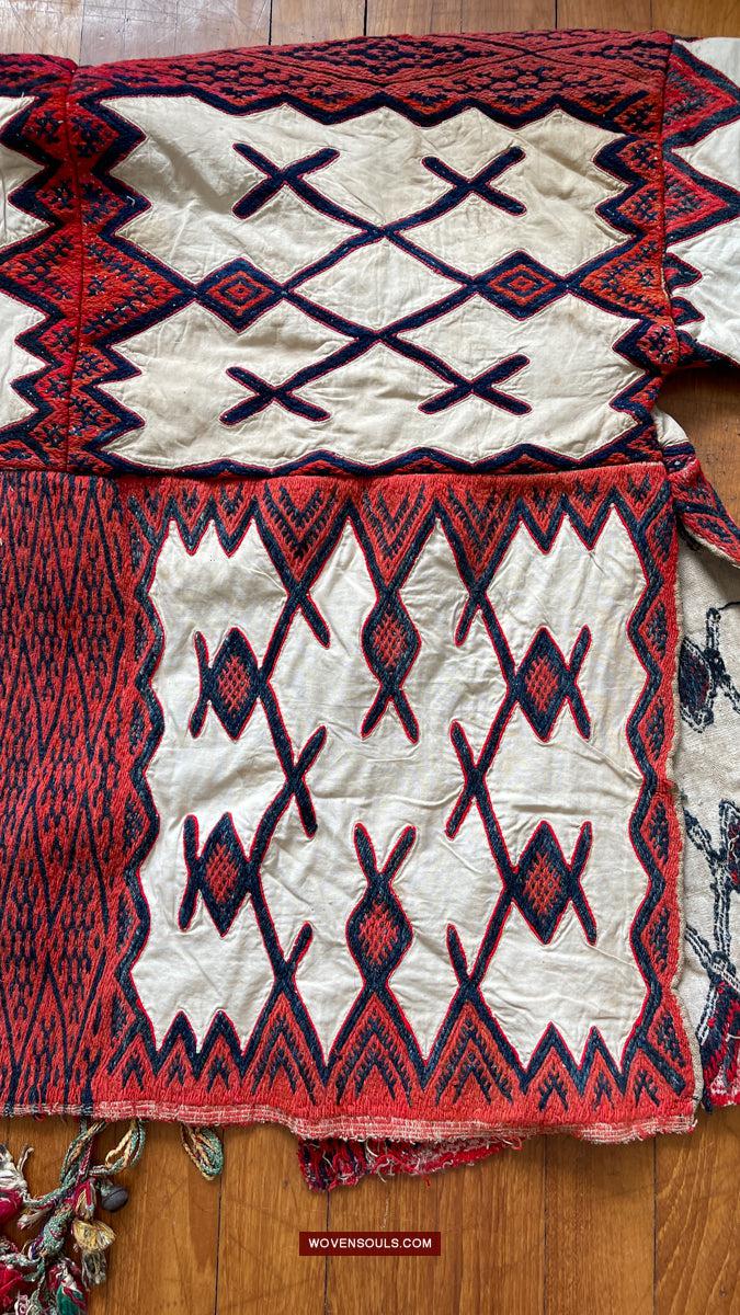 1752 Cape of the Miao People Weining, Ethnic Minority China - Antique Decor Ethnic Art