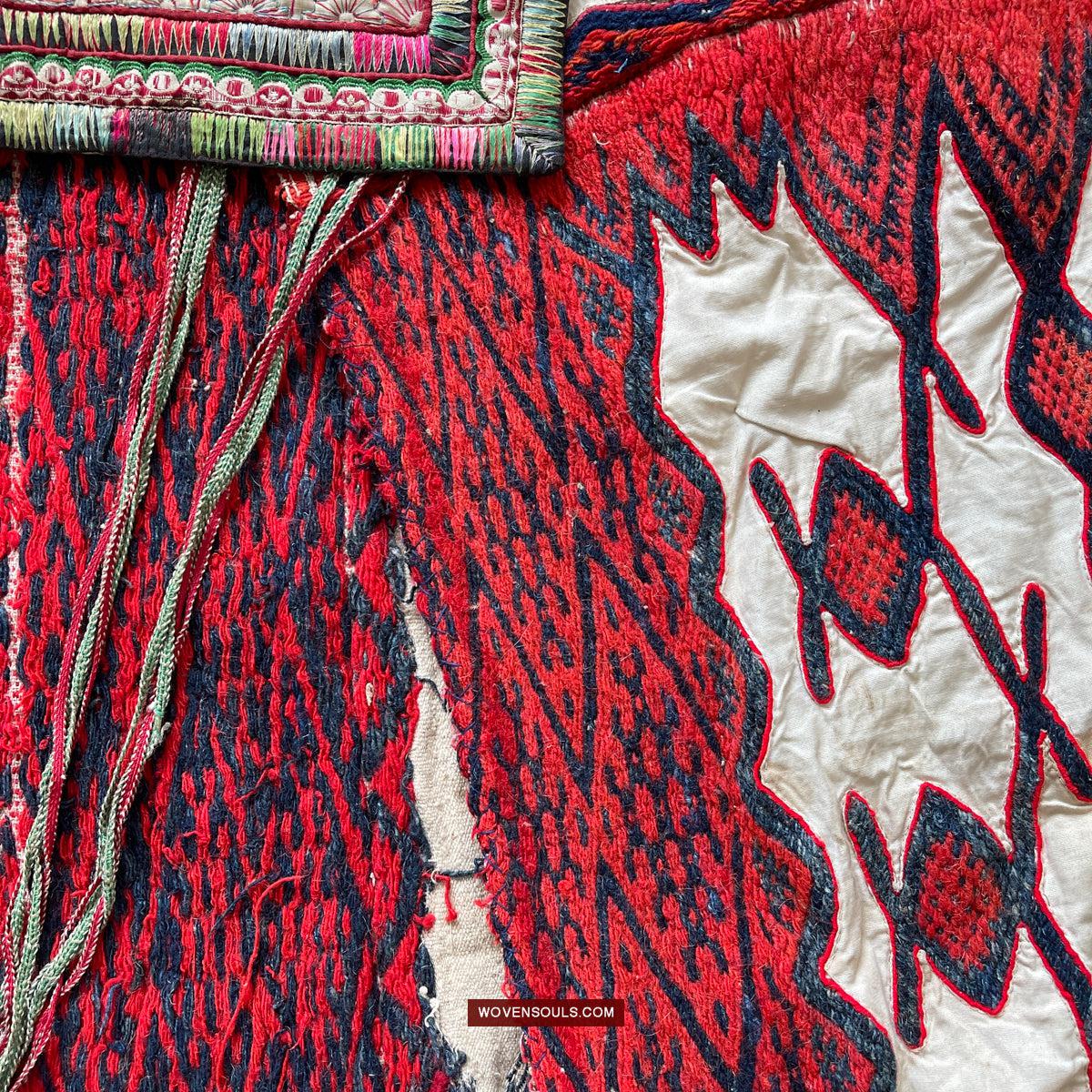 1752 Cape of the Miao People Weining, Ethnic Minority China - Antique Decor Ethnic Art