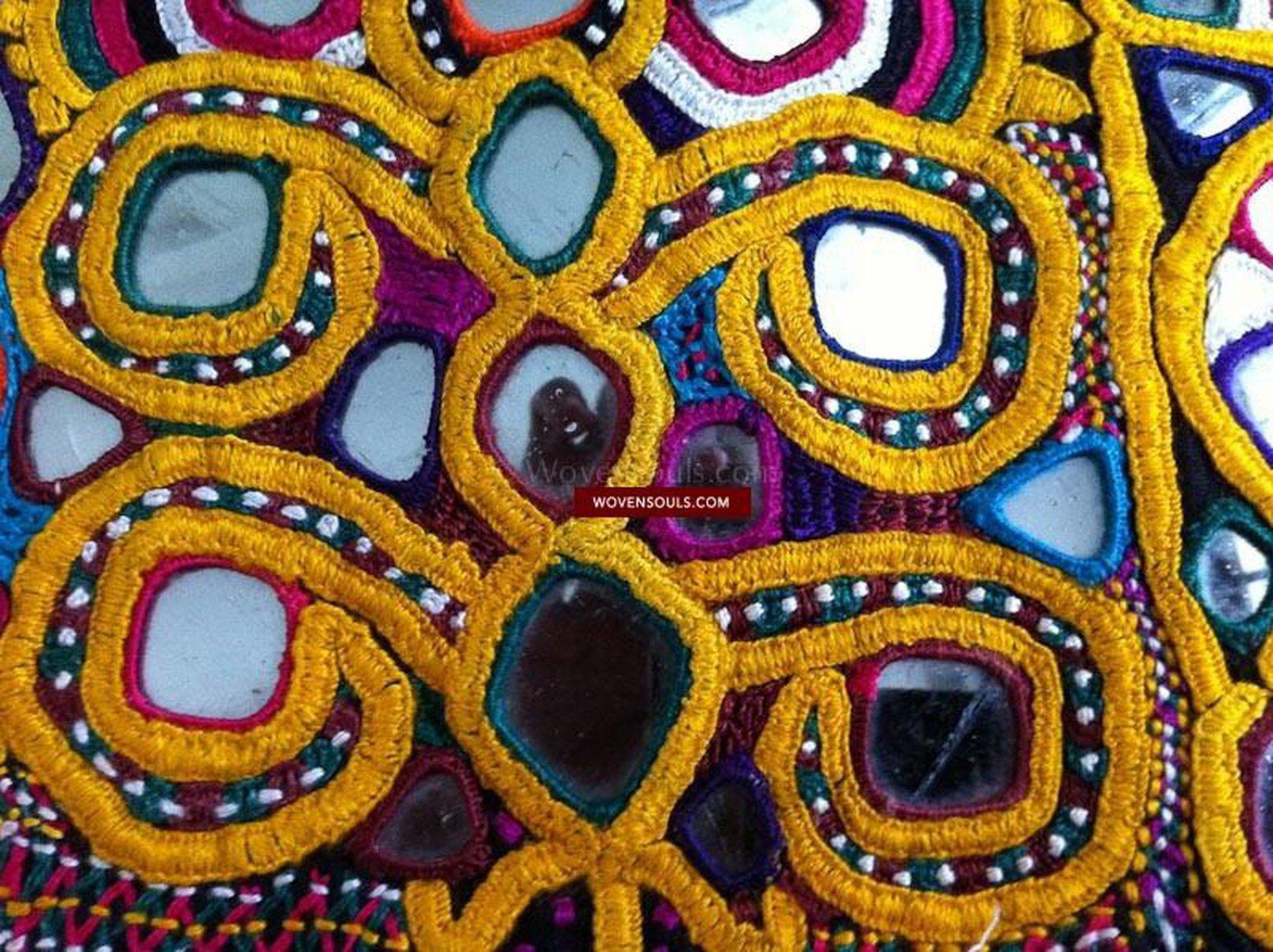 189 Vintage Indian Tribal Embroidery Shawl Veil odhana-WOVENSOULS-Antique-Vintage-Textiles-Art-Decor