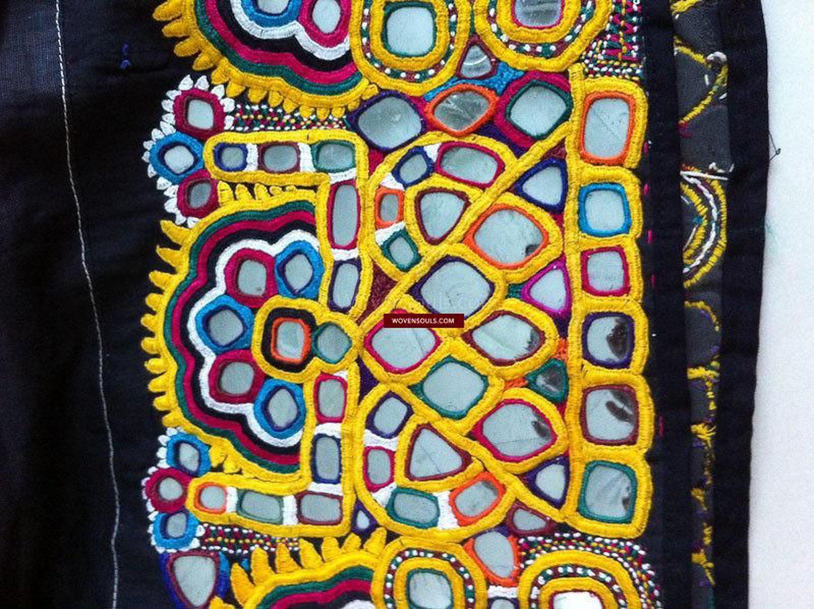 189 Vintage Indian Tribal Embroidery Shawl Veil odhana-WOVENSOULS-Antique-Vintage-Textiles-Art-Decor