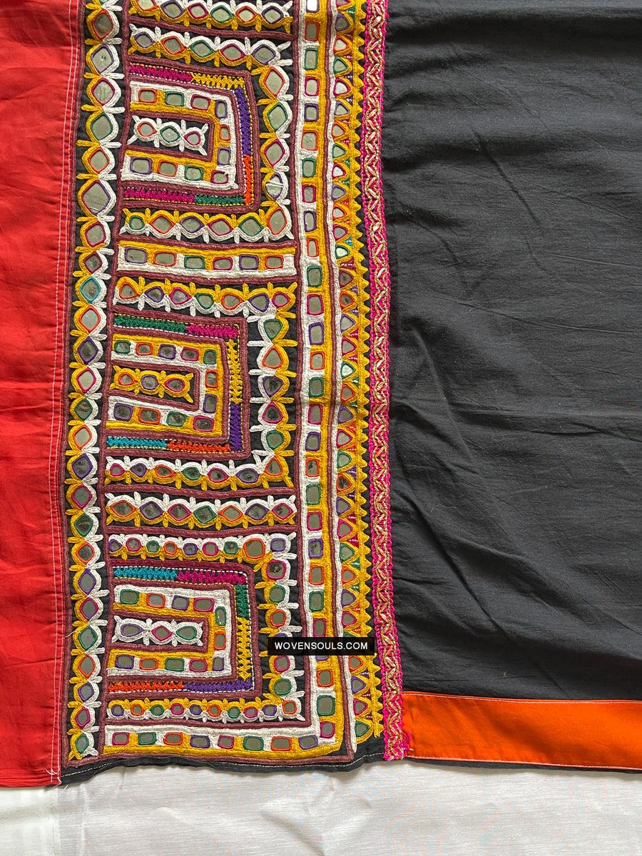 190 Cotton Ludhi Shawl of the Rabari People - Antique Decor Ethnic Art