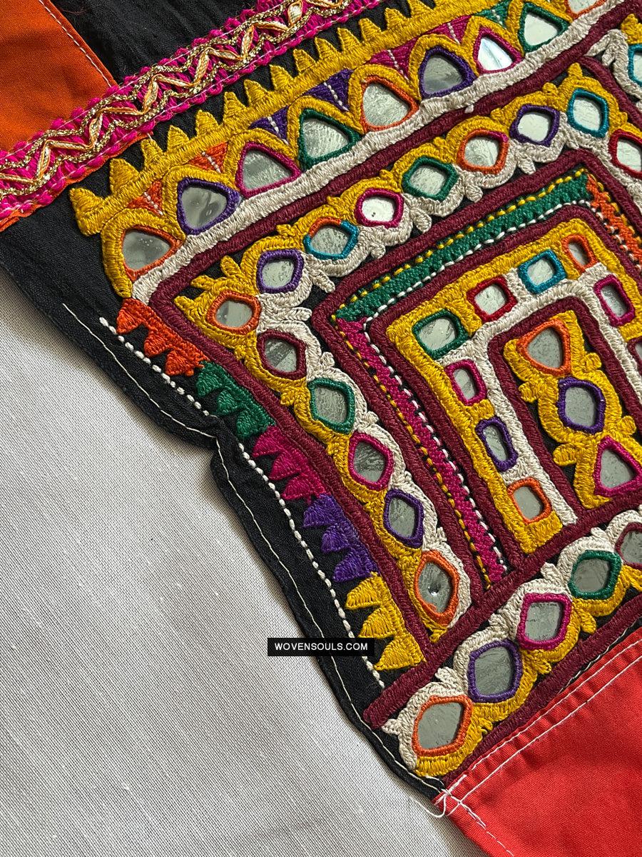 190 Cotton Ludhi Shawl of the Rabari People - Antique Decor Ethnic Art