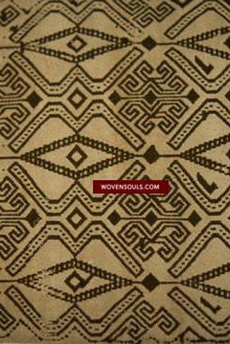 207 Tissage Pilih Semi-Antique Marron Blanc de Bornéo - VENDU-WOVENSOULS-Antique-Vintage-Textiles-Art-Décor