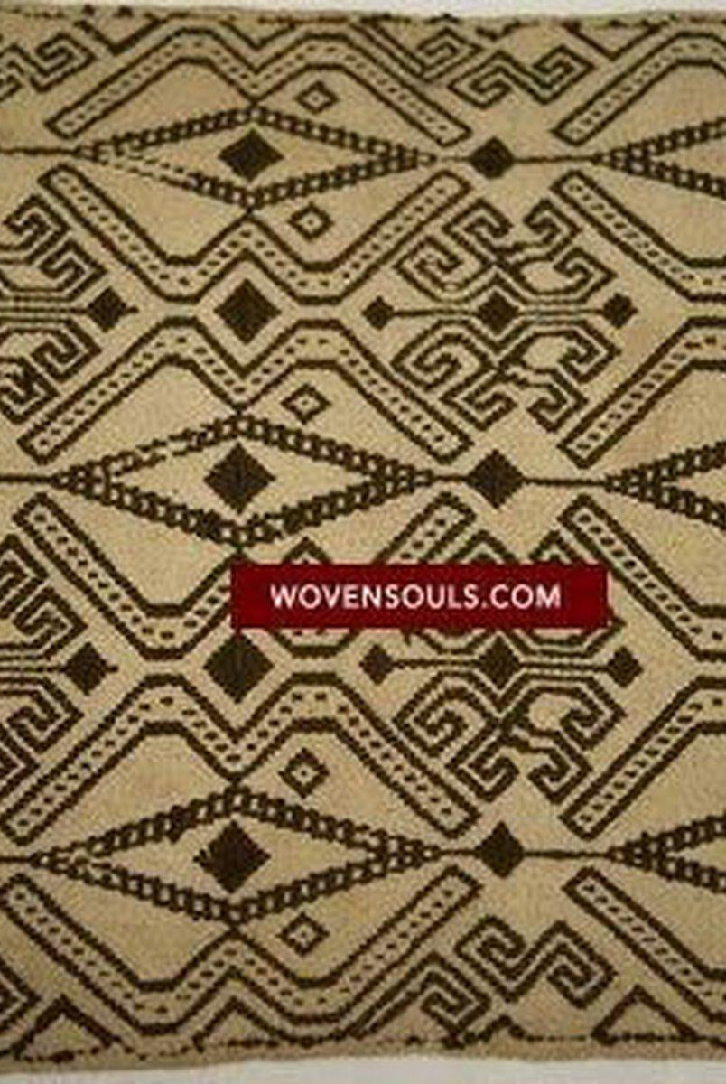 207 Tissage Pilih Semi-Antique Marron Blanc de Bornéo - VENDU-WOVENSOULS-Antique-Vintage-Textiles-Art-Décor