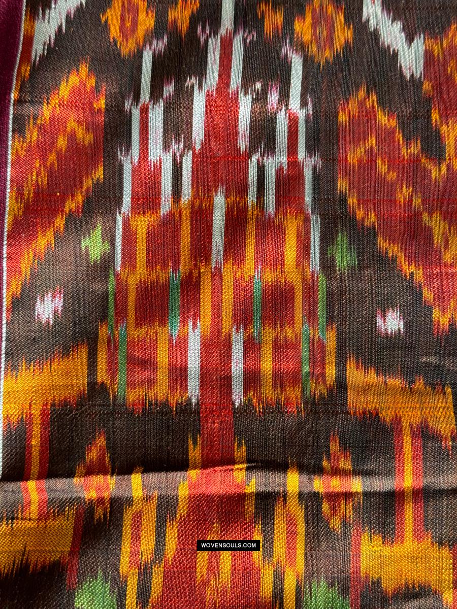 223-Un tempio cambogiano in seta Ikat Pidan Pedan appeso