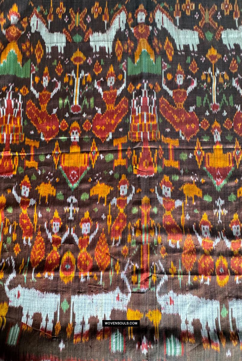 223-Ein kambodschanischer Seiden-Ikat-Pidan-Pedan-Tempelbehang