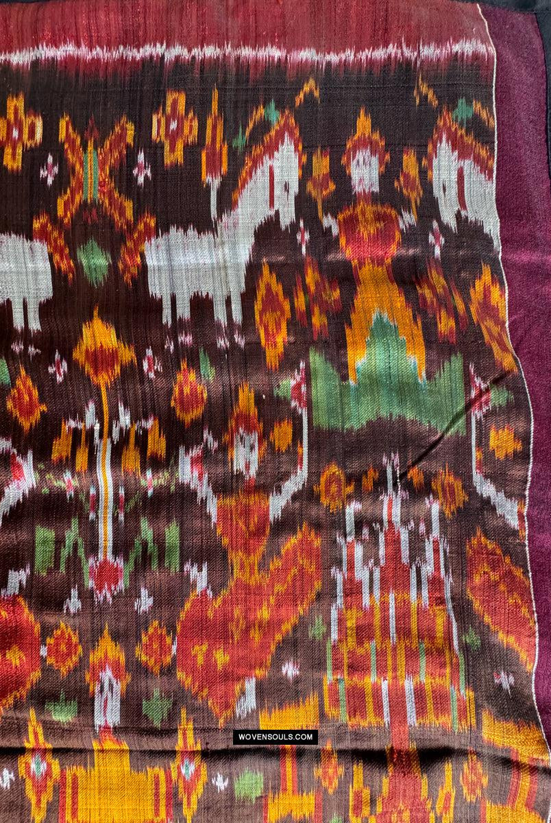 223-Ein kambodschanischer Seiden-Ikat-Pidan-Pedan-Tempelbehang