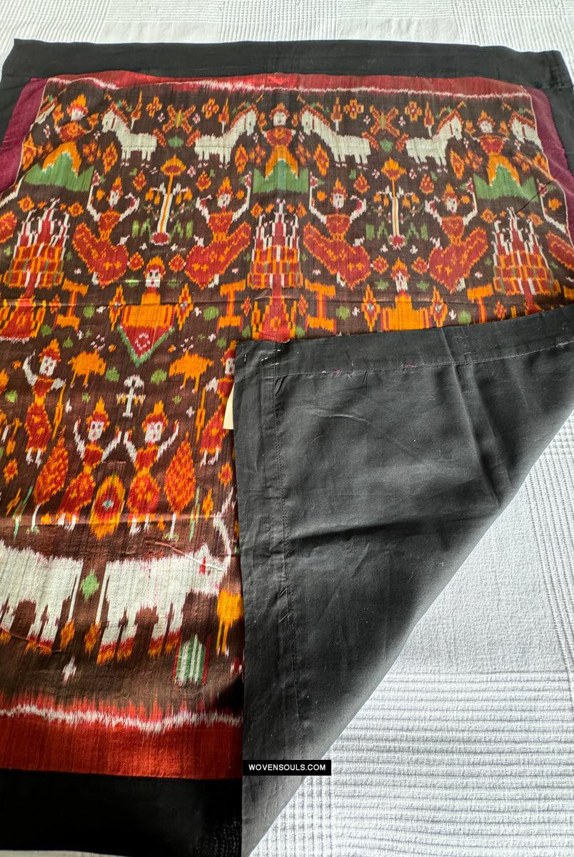 223-Ein kambodschanischer Seiden-Ikat-Pidan-Pedan-Tempelbehang