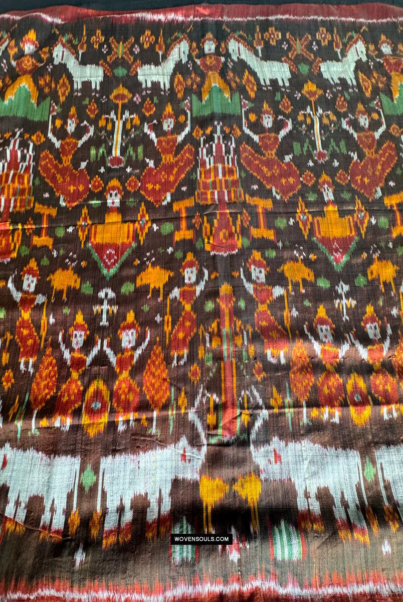 223-Ein kambodschanischer Seiden-Ikat-Pidan-Pedan-Tempelbehang