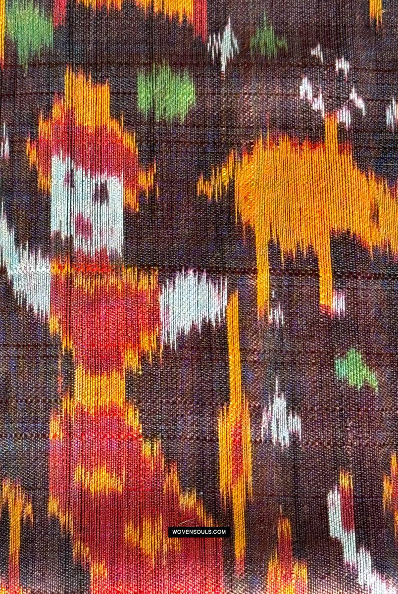 223-Ein kambodschanischer Seiden-Ikat-Pidan-Pedan-Tempelbehang