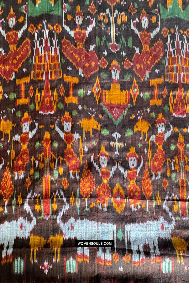 223-C Kambodschanischer Seiden-Ikat-Pidan-Pedan-Tempelbehang