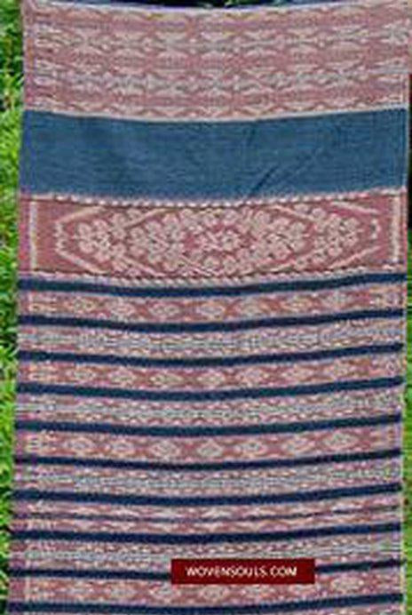 224 VERKAUFT Antiker Ikat-Sarong mit Indigo von Sawu-WOVENSOULS-Antike-Vintage-Textilien-Kunst-Dekor