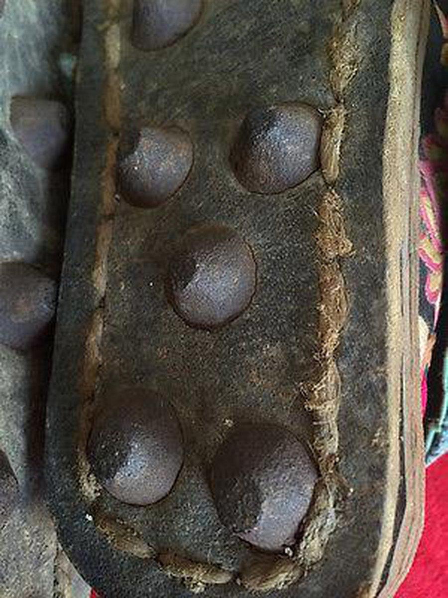 229 Vintage Guizhou Minorty Ethnic Community Shoes-WOVENSOULS-Antique-Vintage-Textiles-Art-Decor