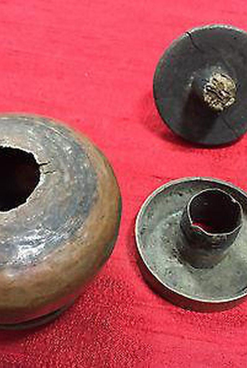 390 VENDU Pot de Lama Tibétain Antique - Objet de Collection Rare du Tibet-WOVENSOULS-Antique-Vintage-Textiles-Art-Décor