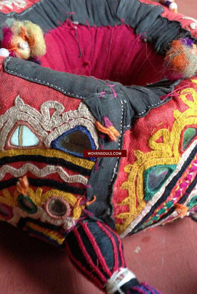 456 VENDU vintage Indhoni Brodé Pot Holder-WOVENSOULS-Antique-Vintage-Textiles-Art-Décor