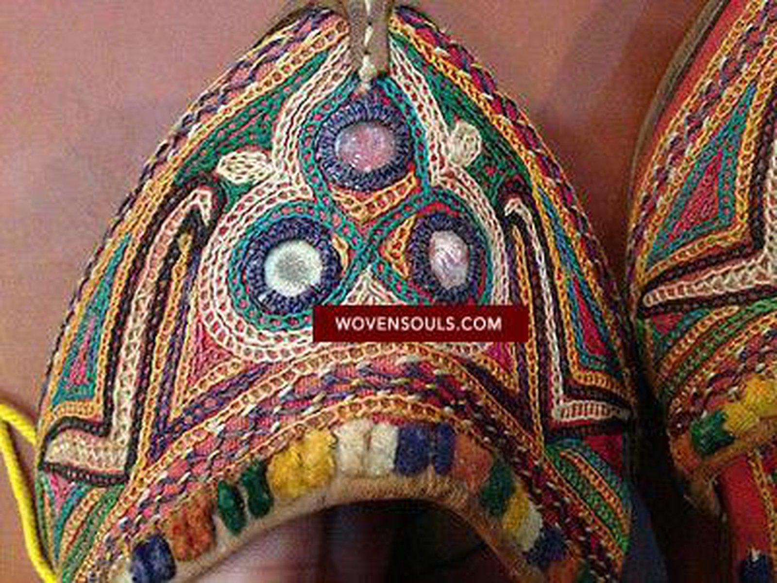 469 Vintage Tribal Mojri Slipper with Embroidery & Mirrorwork-WOVENSOULS-Antique-Vintage-Textiles-Art-Decor