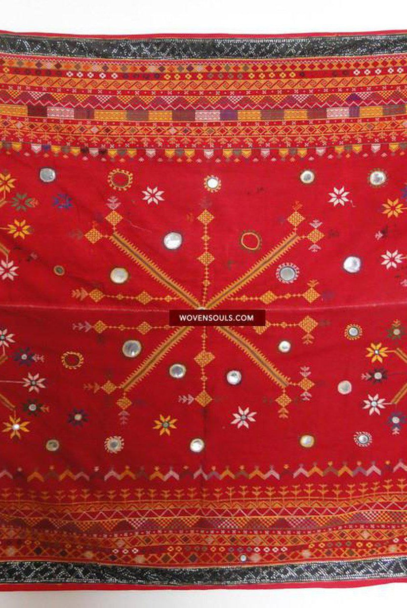 615 Old Rajasthan Odhana with Embroidery and Mirrorwork on handspun Cotton-WOVENSOULS-Antique-Vintage-Textiles-Art-Decor