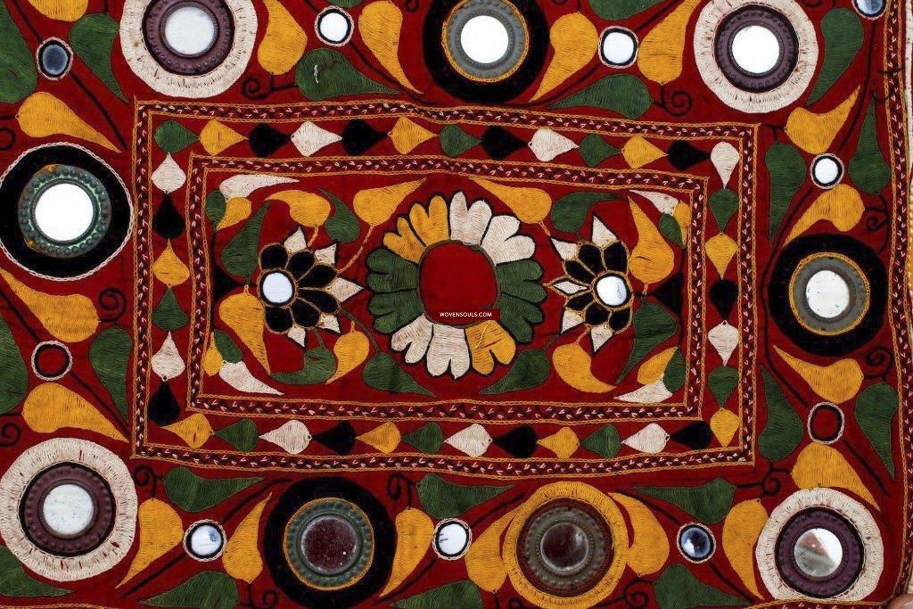 724 Vintage Dhaniyo - Textile Art Wall Decor-WOVENSOULS-Antique-Vintage-Textiles-Art-Decor