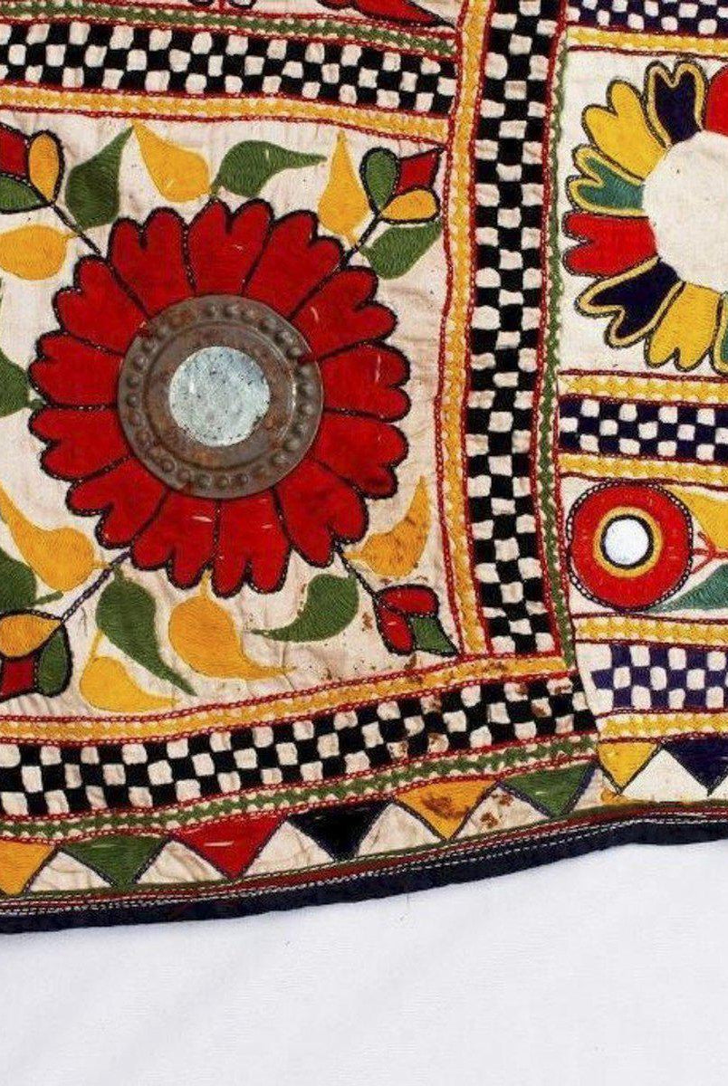 724 Vintage Dhaniyo - Textile Art Wall Decor-WOVENSOULS-Antique-Vintage-Textiles-Art-Decor