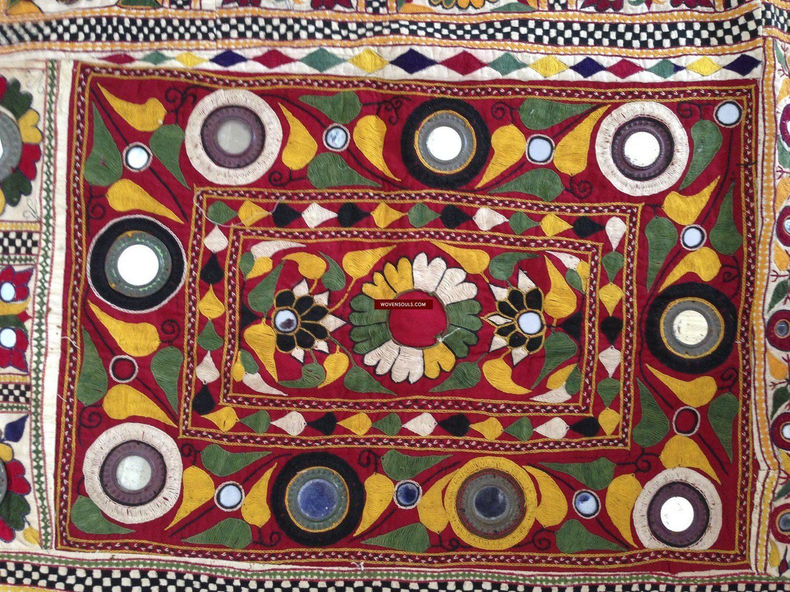 724 Vintage Dhaniyo - Textile Art Wall Decor-WOVENSOULS-Antique-Vintage-Textiles-Art-Decor