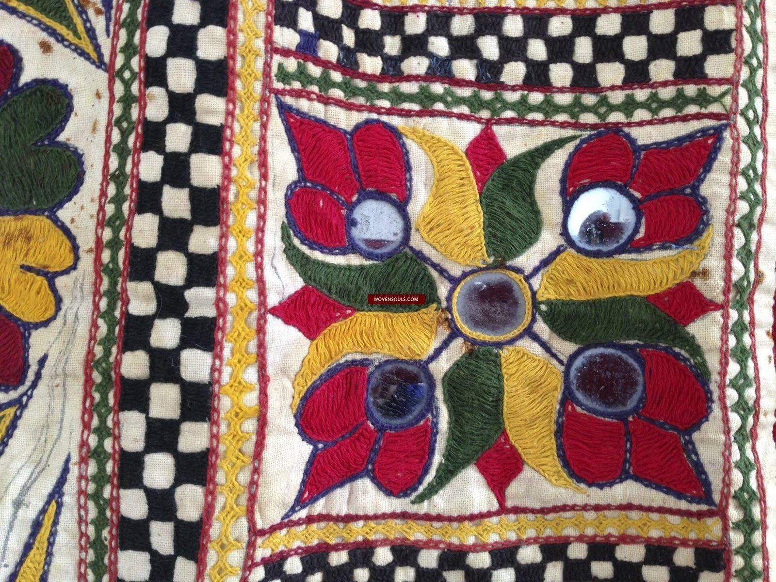 724 Vintage Dhaniyo - Textile Art Wall Decor-WOVENSOULS-Antique-Vintage-Textiles-Art-Decor