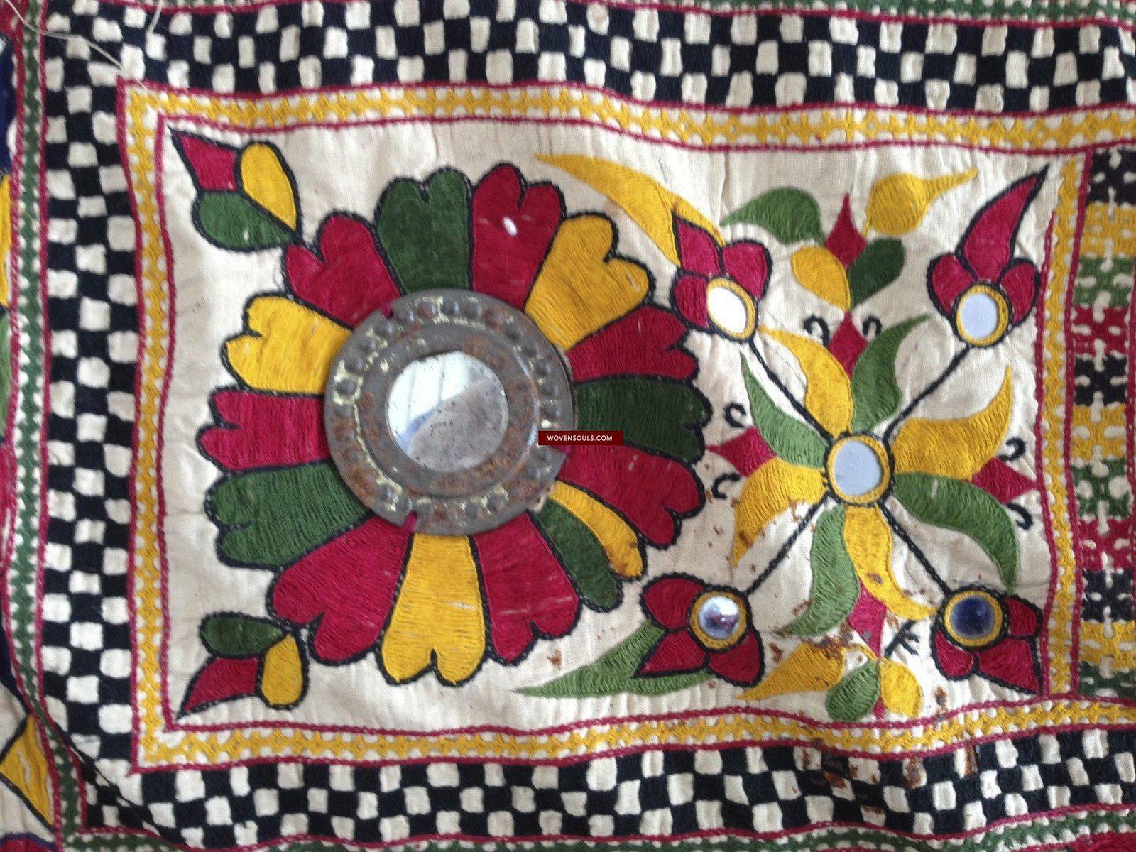 724 Vintage Dhaniyo - Textile Art Wall Decor-WOVENSOULS-Antique-Vintage-Textiles-Art-Decor