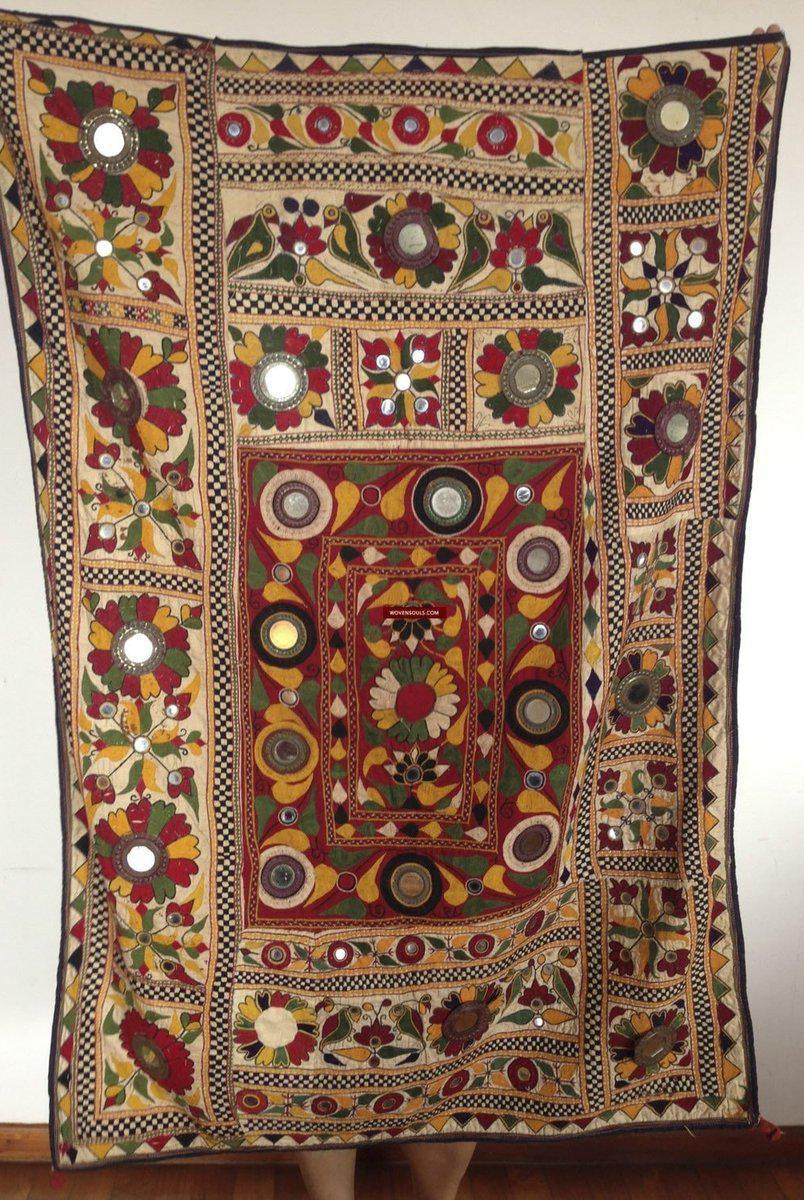 724 Vintage Dhaniyo - Textile Art Wall Decor-WOVENSOULS-Antique-Vintage-Textiles-Art-Decor
