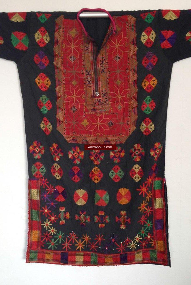 747 robe de mariée Kohistan vintage avec broderie superfine-WOVENSOULS-Antique-Vintage-Textiles-Art-Décor