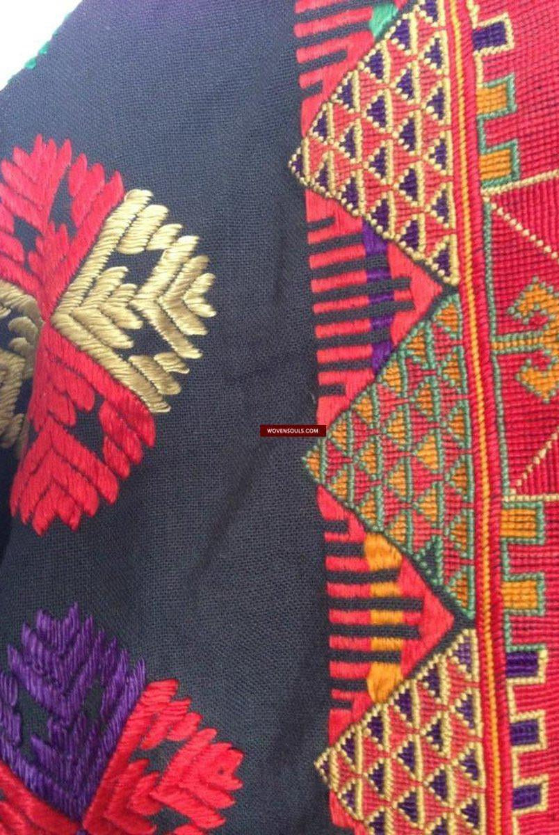 747 robe de mariée Kohistan vintage avec broderie superfine-WOVENSOULS-Antique-Vintage-Textiles-Art-Décor