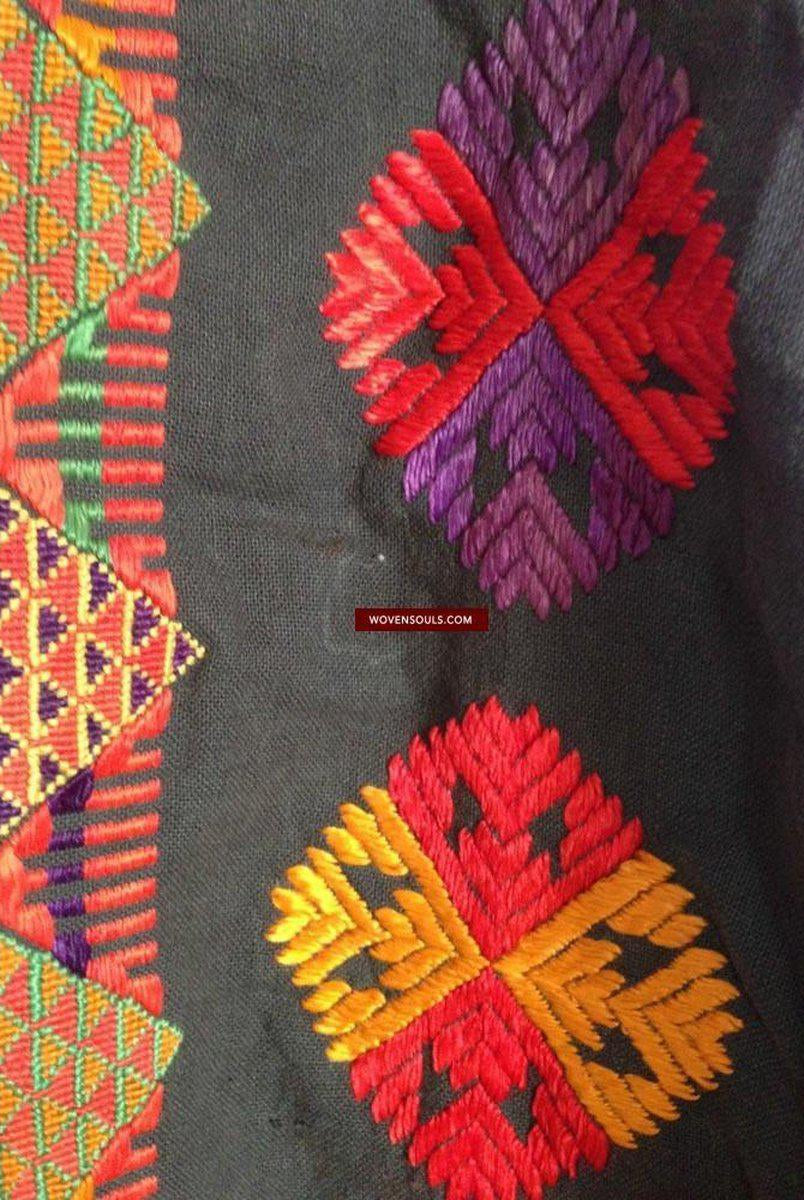 747 robe de mariée Kohistan vintage avec broderie superfine-WOVENSOULS-Antique-Vintage-Textiles-Art-Décor