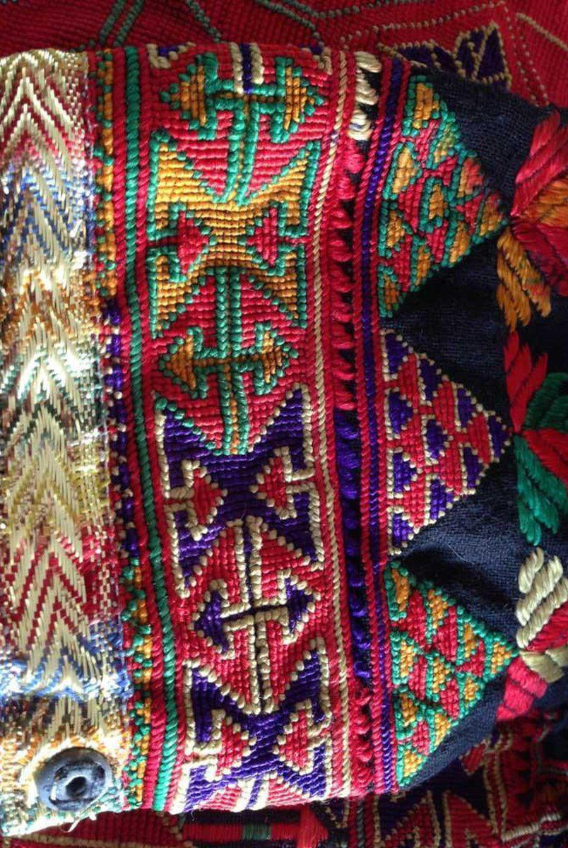 747 robe de mariée Kohistan vintage avec broderie superfine-WOVENSOULS-Antique-Vintage-Textiles-Art-Décor