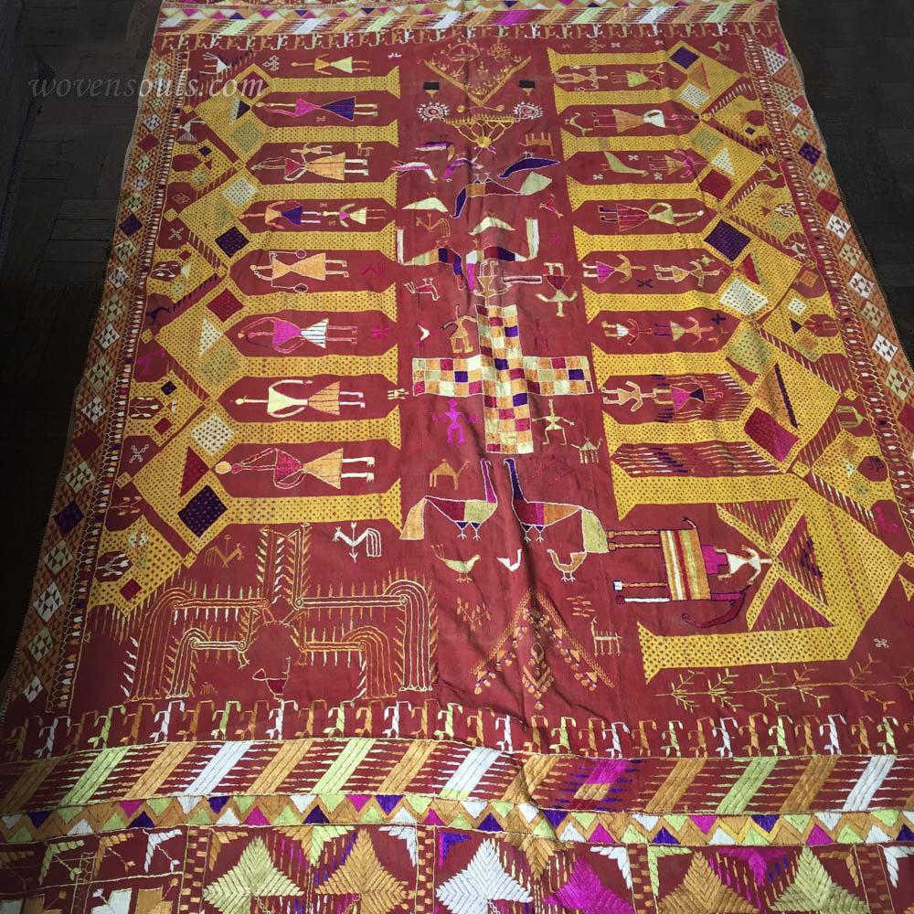 809 Antique Rare Darshan Dwar / Sainchi Phulkari Bagh textile - Antique Interior Decor