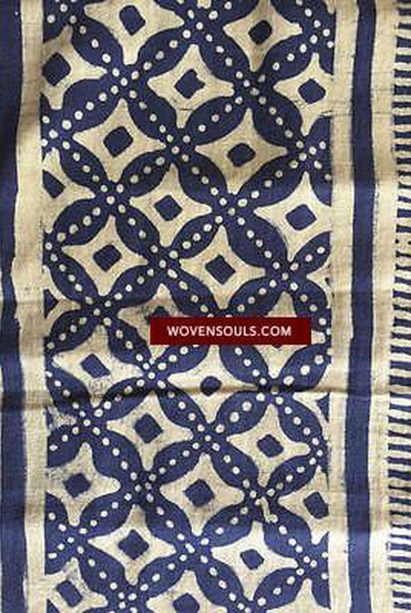 880 vintage Toraja Sarita - bannière d’art textile de cérémonie teintée en cire-WOVENSOULS-Antique-Vintage-Textiles-Art-Décor