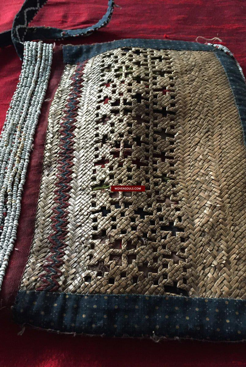 892 Sac emmêlé en rotin tissé Batak à perles antiques-WOVENSOULS-Antique-Vintage-Textiles-Art-Décor