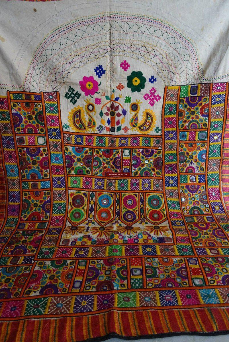 904 Vintage Dhaniyo Wall Decor Textile Kutch Gujarat-WOVENSOULS-Antique-Vintage-Textiles-Art-Decor