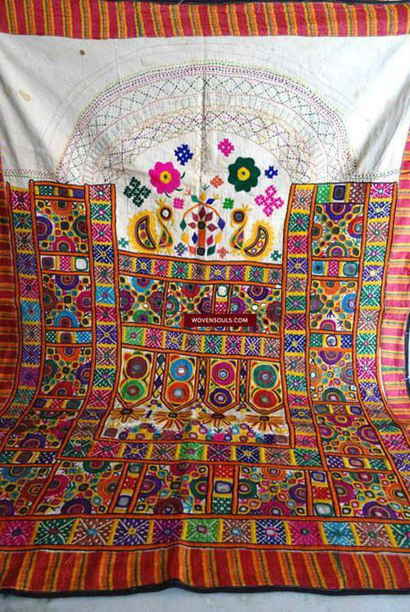 904 Vintage Dhaniyo Wall Decor Textile Kutch Gujarat-WOVENSOULS-Antique-Vintage-Textiles-Art-Decor