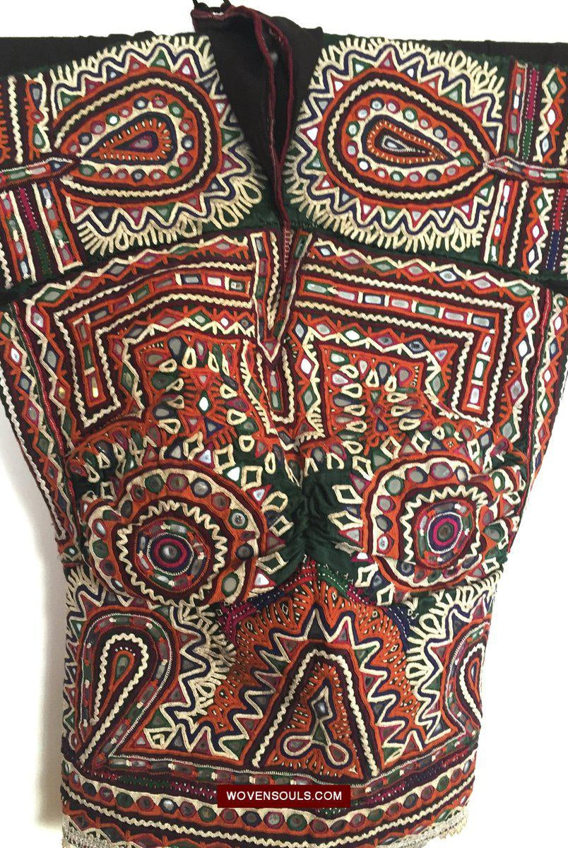 957 Superb Choli Blouse - Vintage Rabari Embroidery from Gujarat-WOVENSOULS-Antique-Vintage-Textiles-Art-Decor