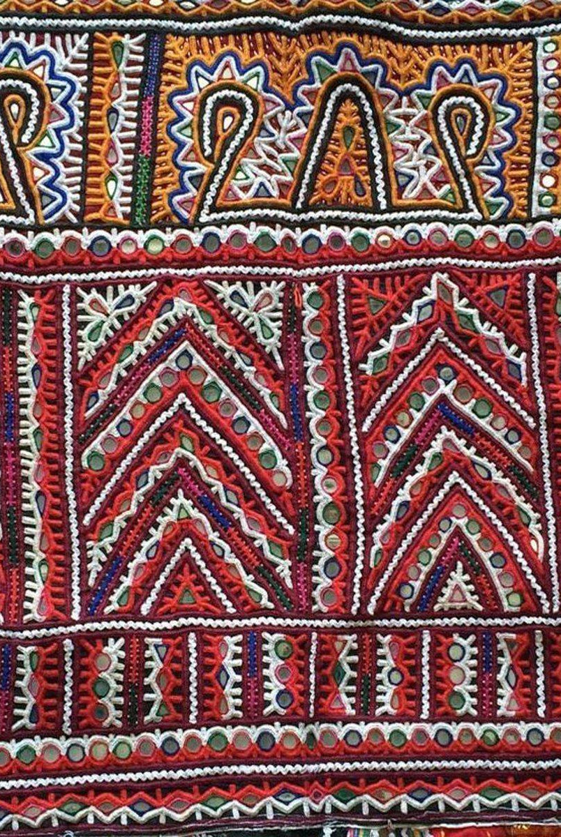 983 Long Vintage Rabari Embroidery Toran Wall Decor Textile from Gujarat-WOVENSOULS-Antique-Vintage-Textiles-Art-Decor