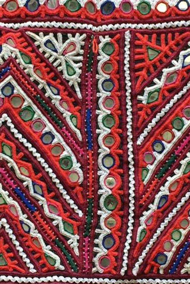 983 Long Vintage Rabari Embroidery Toran Wall Decor Textile from Gujarat-WOVENSOULS-Antique-Vintage-Textiles-Art-Decor