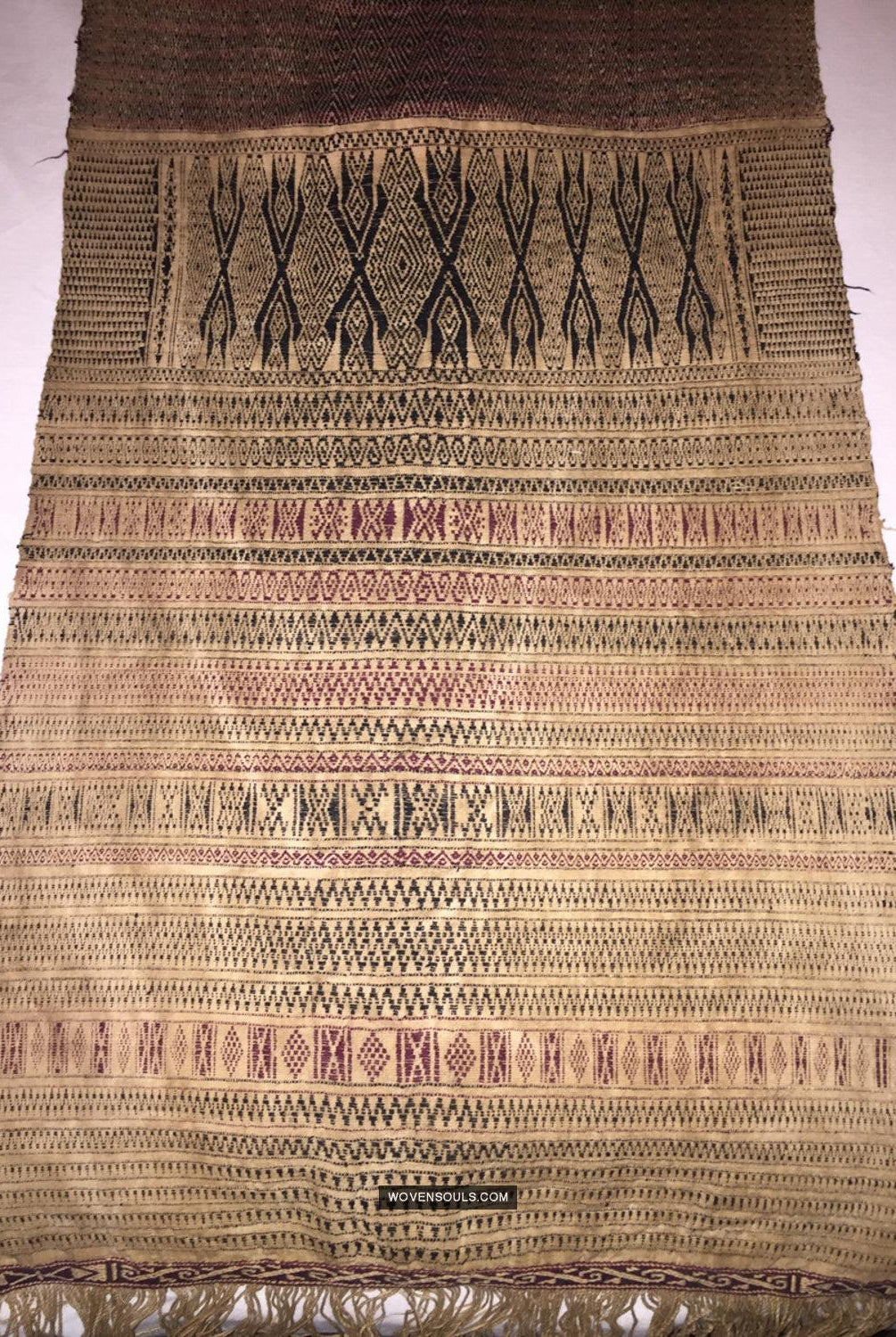 1032 Antique Batak Shaman Head Cloth - WOVENSOULS Antique Vintage Art Interior Decor