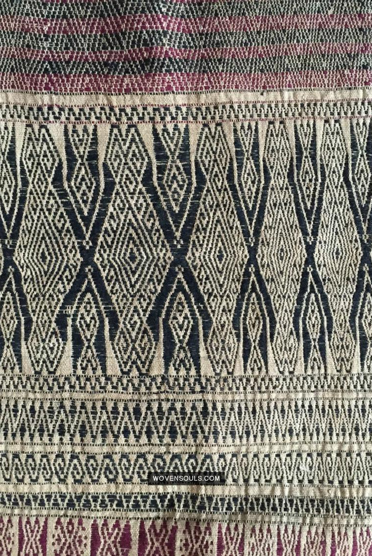 1032 Antique Batak Shaman Head Cloth - WOVENSOULS Antique Vintage Art Interior Decor