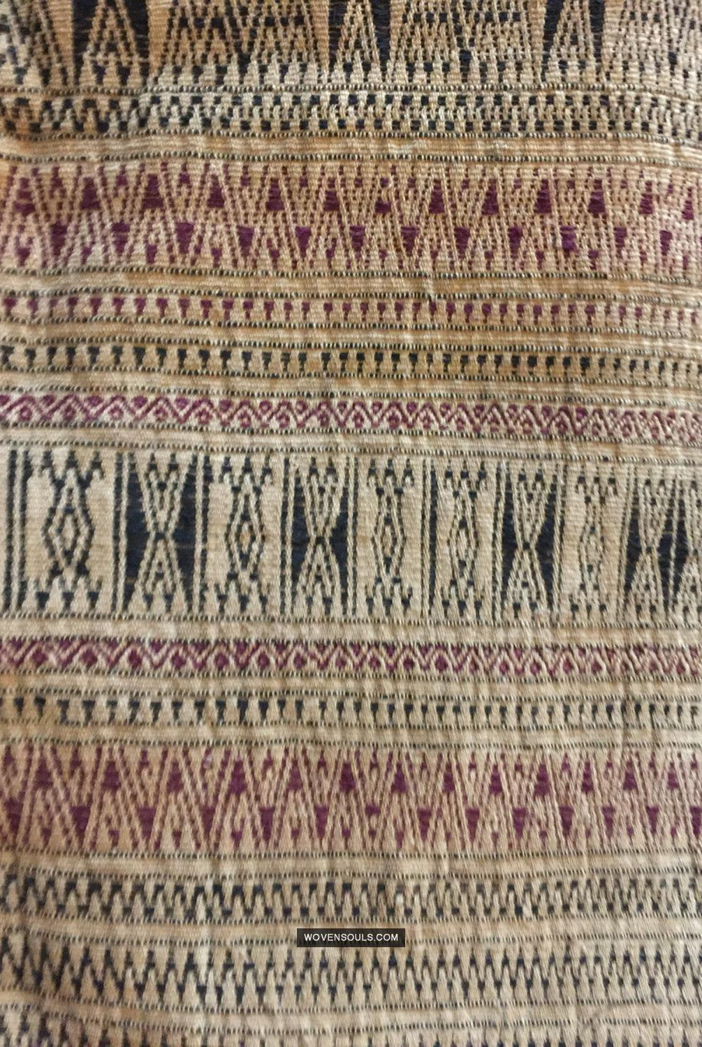 1032 Antique Batak Shaman Head Cloth - WOVENSOULS Antique Vintage Art Interior Decor