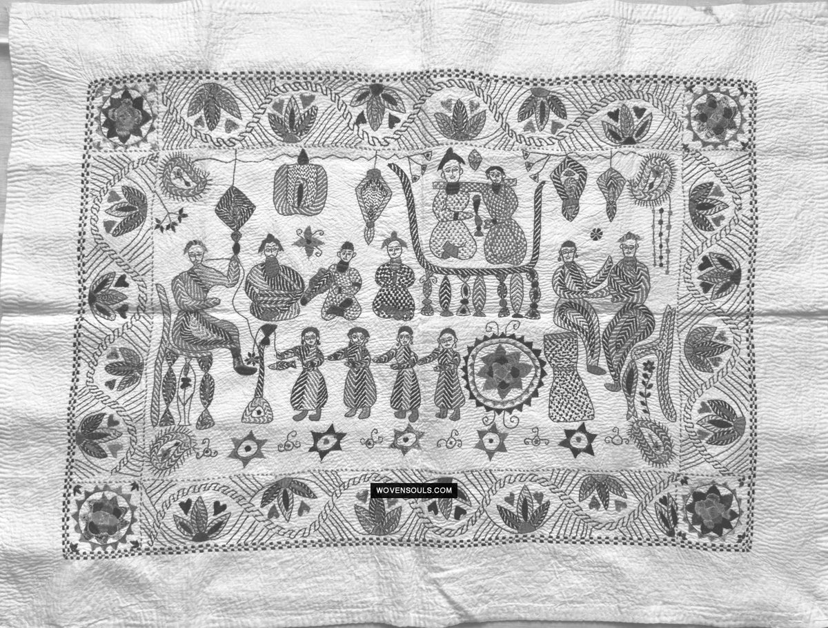 Vintage Figurative Bengal Nakshi Kantha - Courtesan Scene